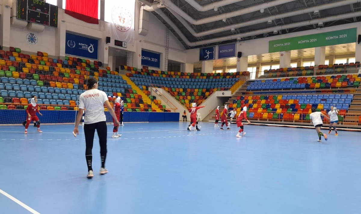 A Milli Kadın Hentbol Takımı, hazırlık maçında İran\'ı 37-22 yendi