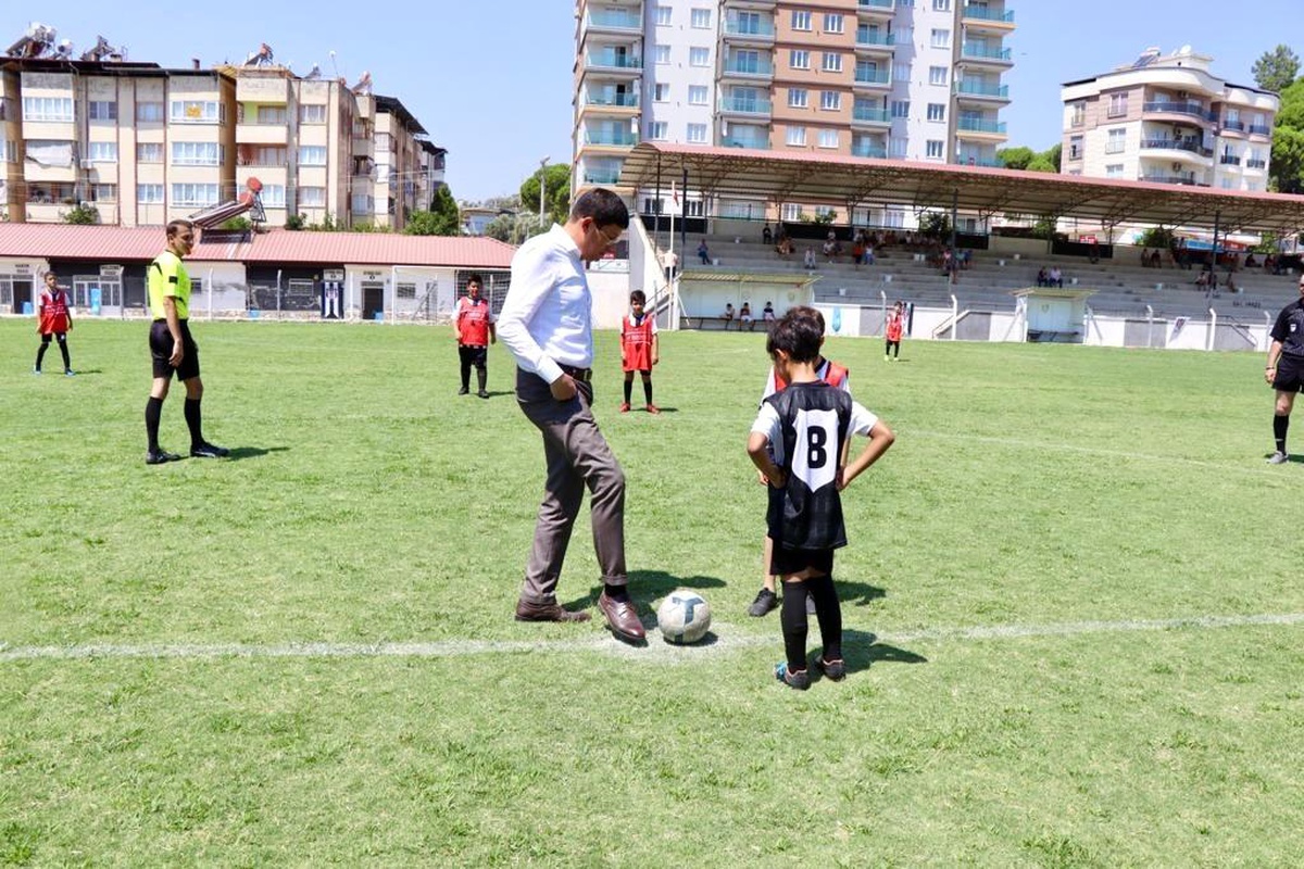 Başlama vuruşunu Başkan Özcan yaptı