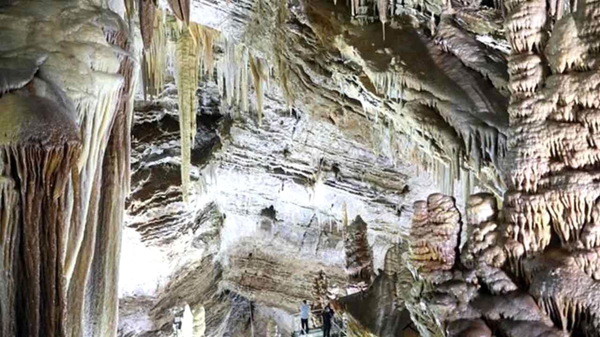 Çin\'in Kuzeyindeki Xinglong Karst Mağarasından Muhteşem Manzaralar