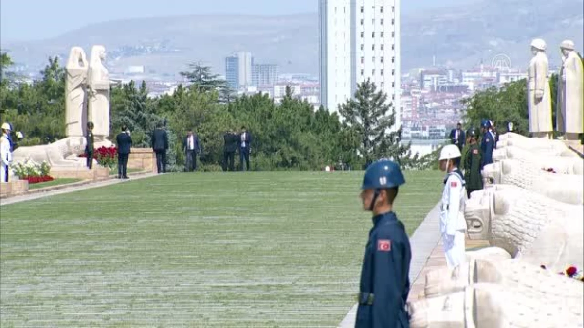 Cumhurbaşkanı Erdoğan\'dan YAŞ üyeleri ile Anıtkabir ziyareti