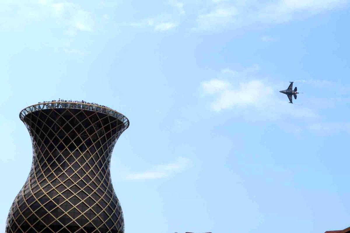 Gökyüzünün yıldızları Rize semalarında uçtu