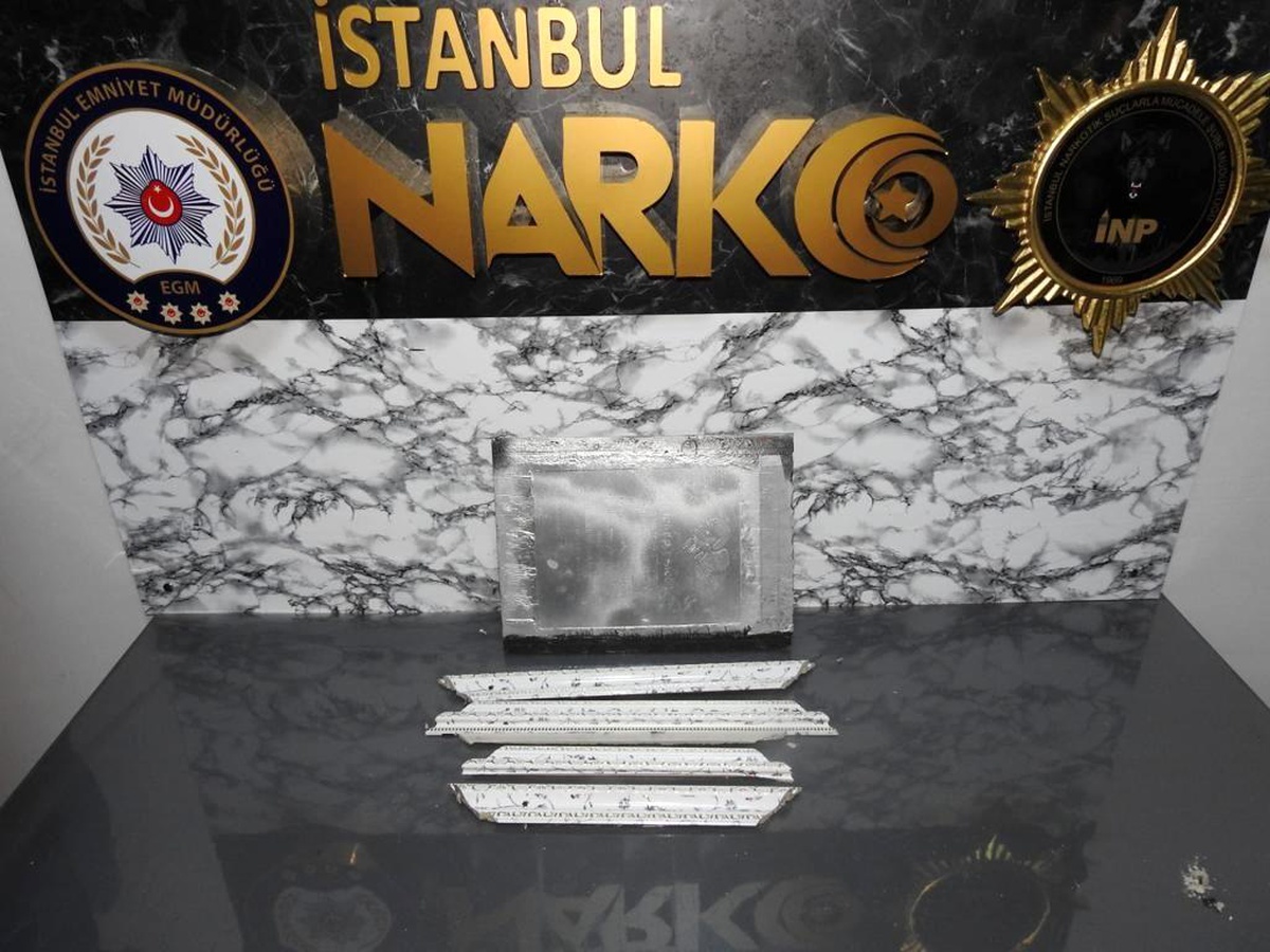 Kargoyla İngiltere\'ye uyuşturucu sevkiyatı polise takıldı