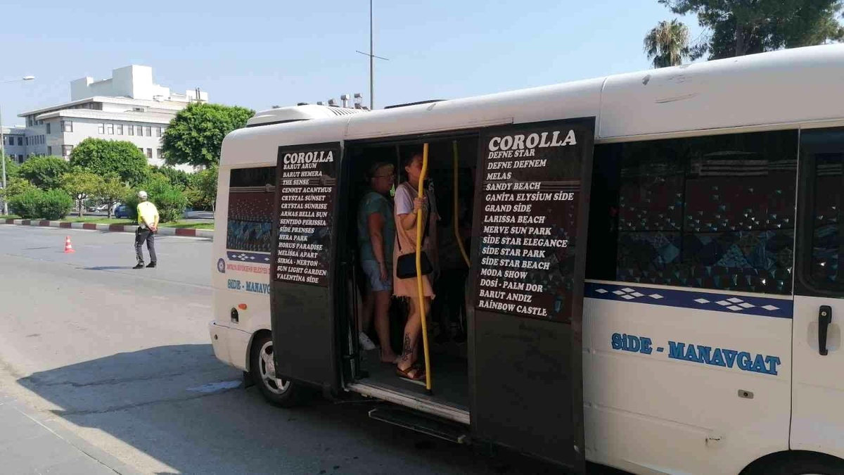 Manavgat\'ta trafik ekiplerinden fazla yolcuya taviz yok