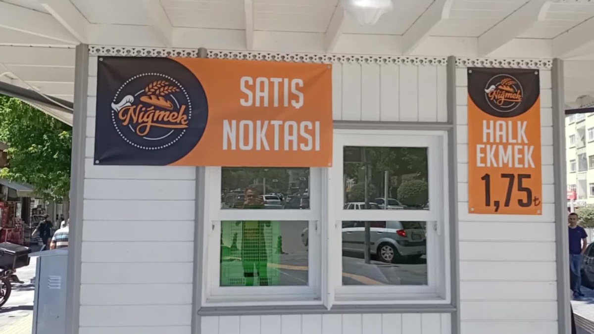 Niğde\'de Halk Ekmeğe Zam Geldi, 200 Gram Ekmek 2,5 TL Oldu