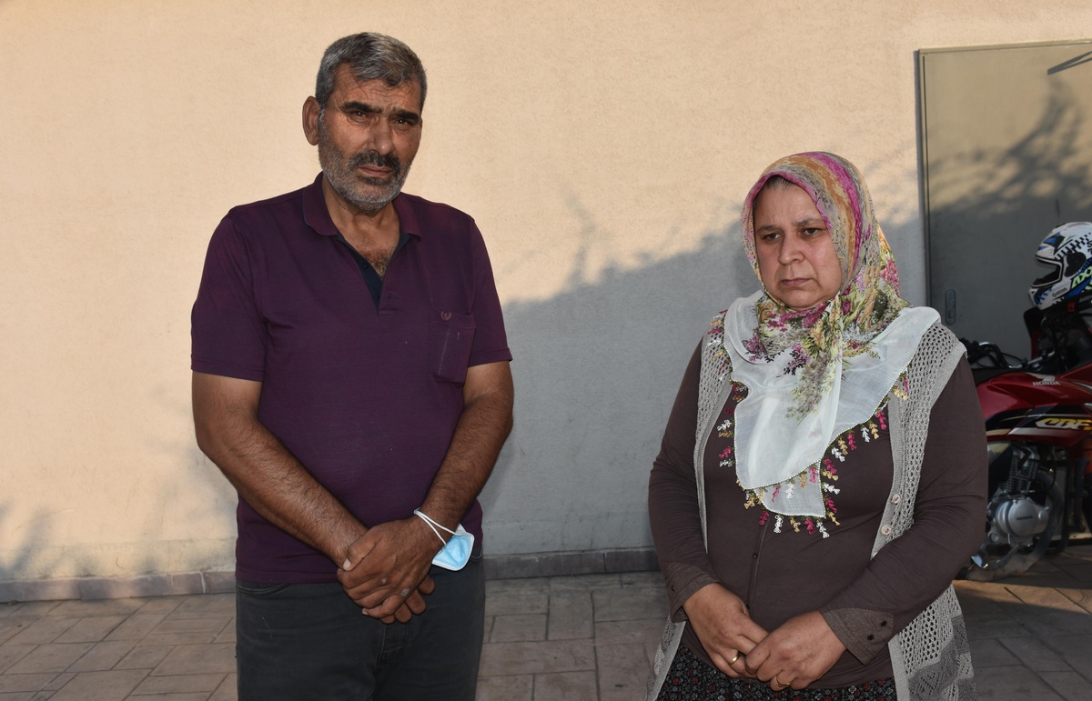 Otoyolda yarışan otomobilin çarpması sonucu ağır yaralanan gencin tedavisi sürüyor