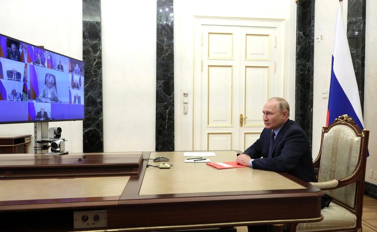 Putin, Rusya Güvenlik Konseyi ile Rusya-Türkiye zirvesi ve Karabağ\'daki gelişmeleri görüştü