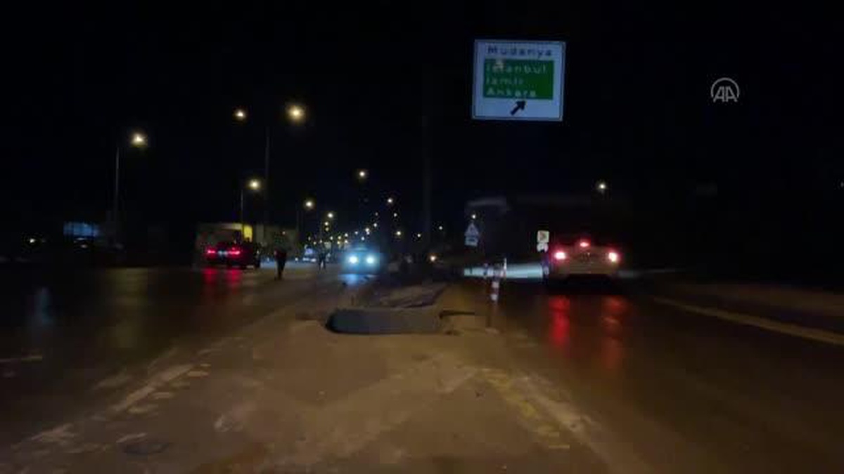 Bursa\'da sürücü, takla atan otomobilden yara almadan kurtuldu