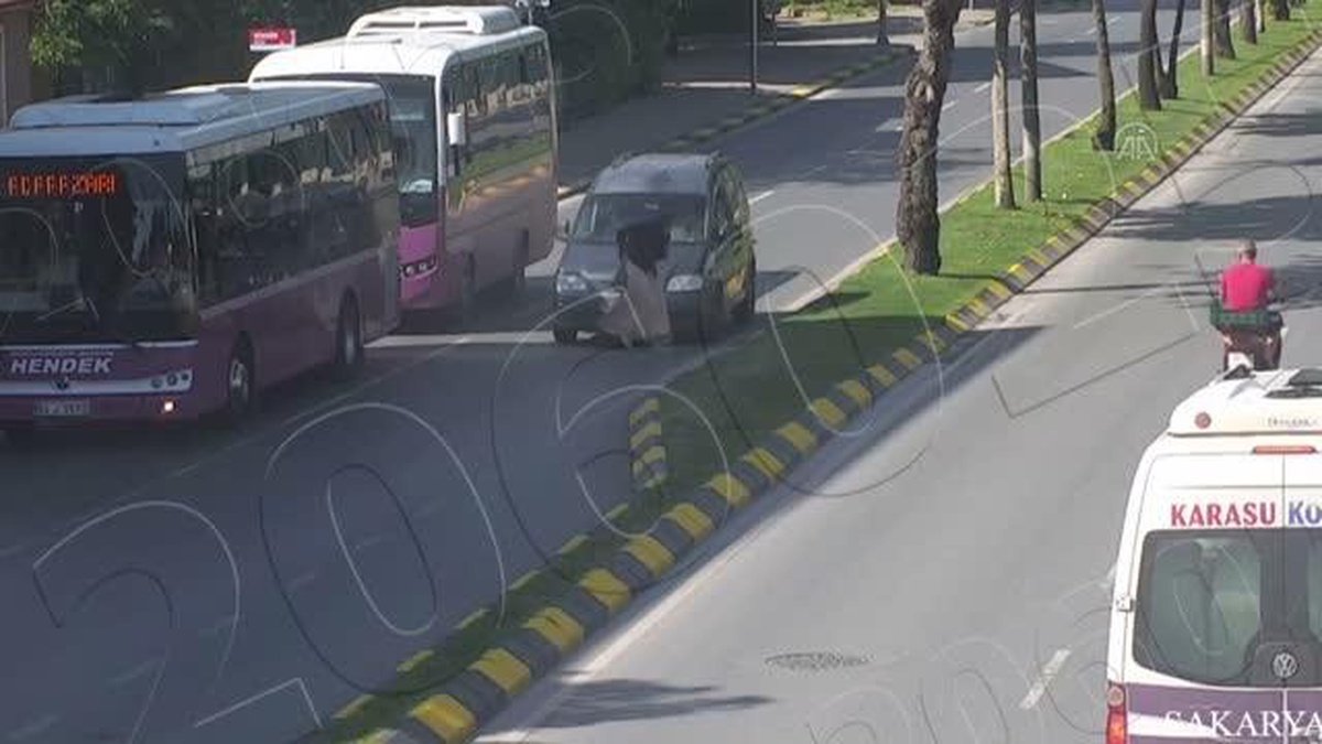 Sakarya\'daki trafik kazaları güvenlik kameralarınca kaydedildi