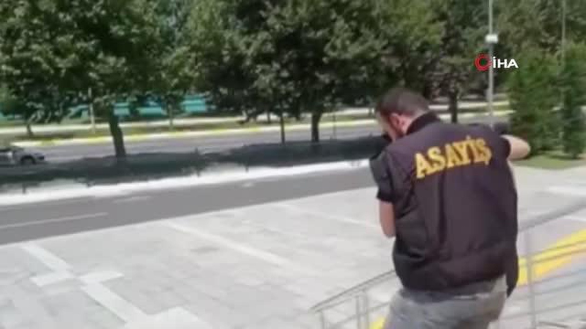 4 farklı hırsızlıktan aranan zanlı, 5\'inci hırsızlığı yaparken yakalandı