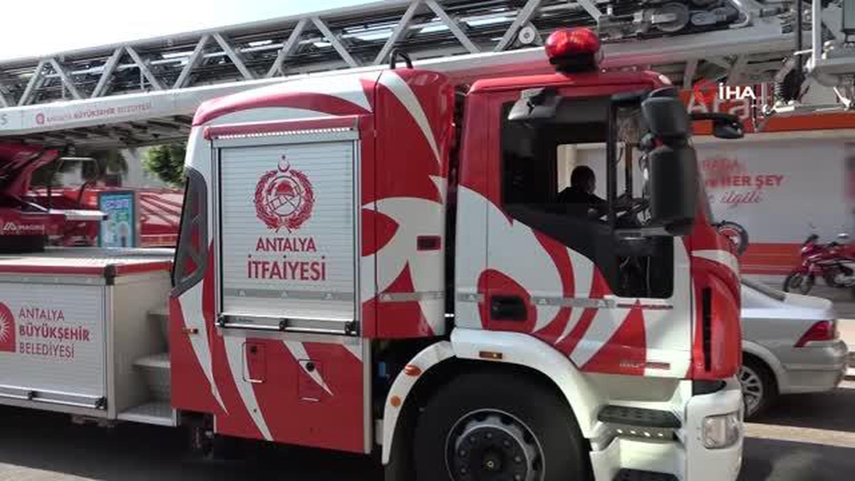 Antalya\'da özel hastanedeki yangın korkuttu