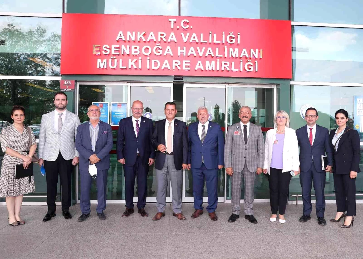 ATO Başkanı Baran, Esenboğa Havalimanı Başmüdürü Demir\'i ziyaret etti
