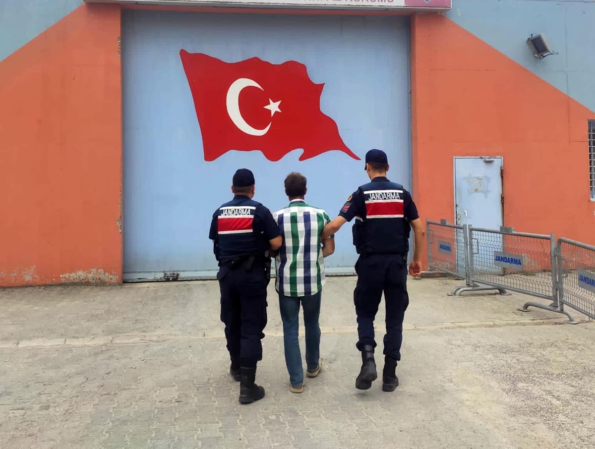 Babasının evinde saklanıyordu, yakayı ele verdi