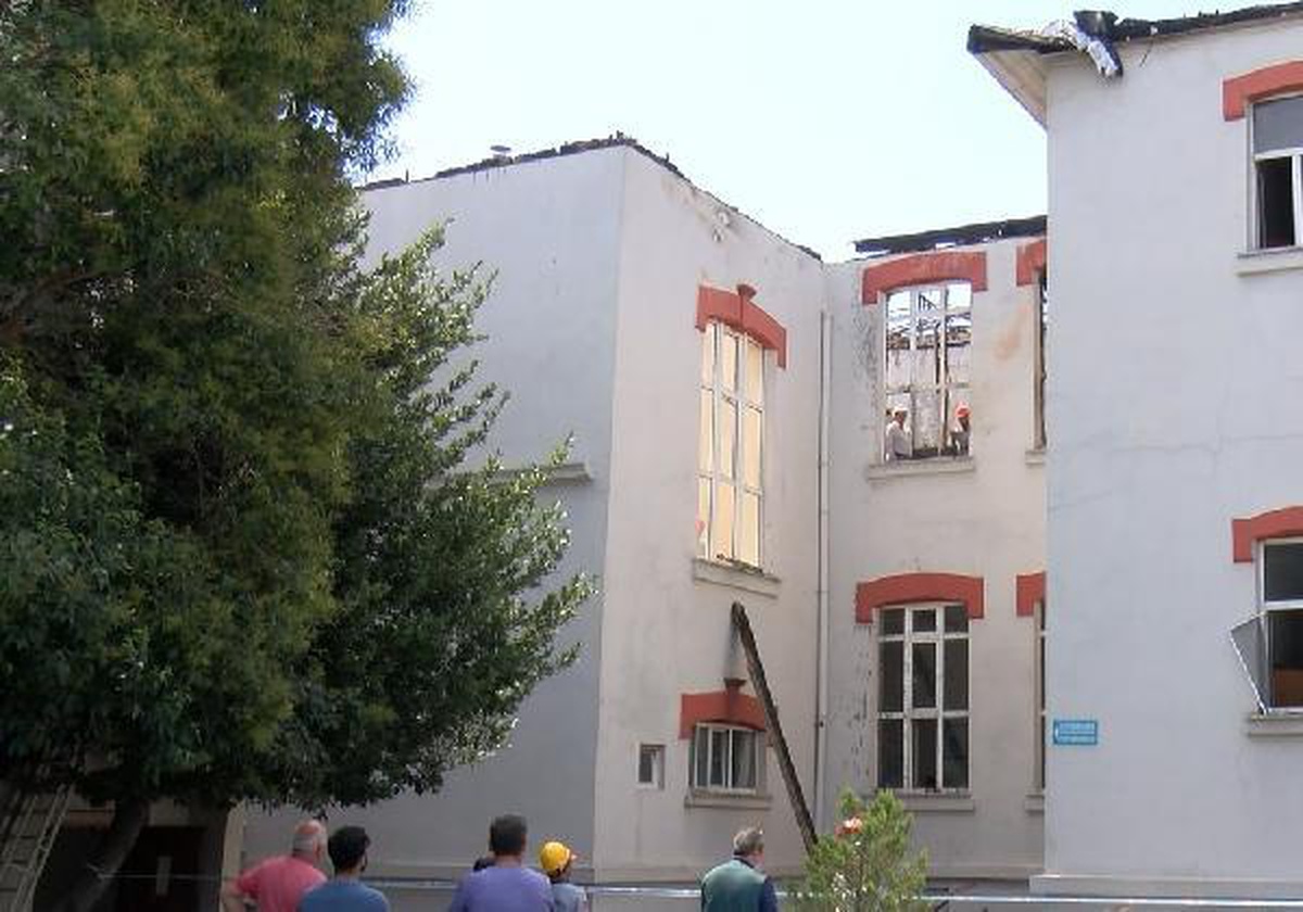 BALIKLI RUM HASTANESİ\'NDE TEMİZLİK ÇALIŞMALARI DEVAM EDİYOR