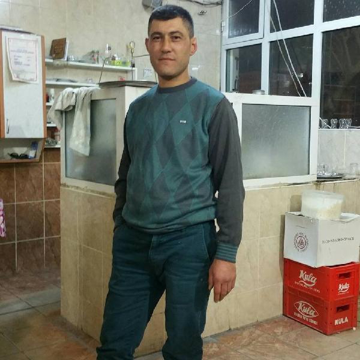 Bıçaklanan kahveci ağır yaralandı