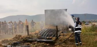 Bilecik'te saman yüklü kamyonet yandı
