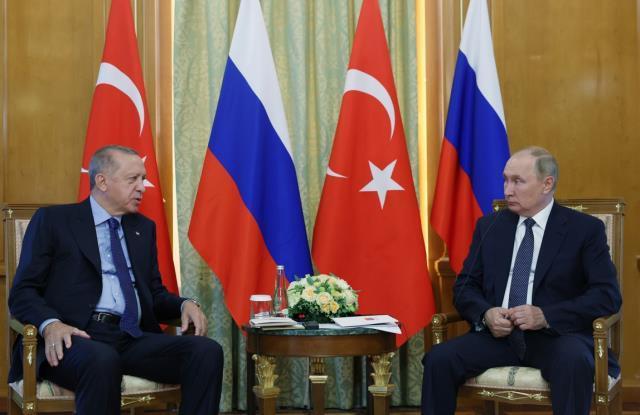 Cumhurbaşkanı Erdoğan ve Putin arasındaki görüşme sona erdi
