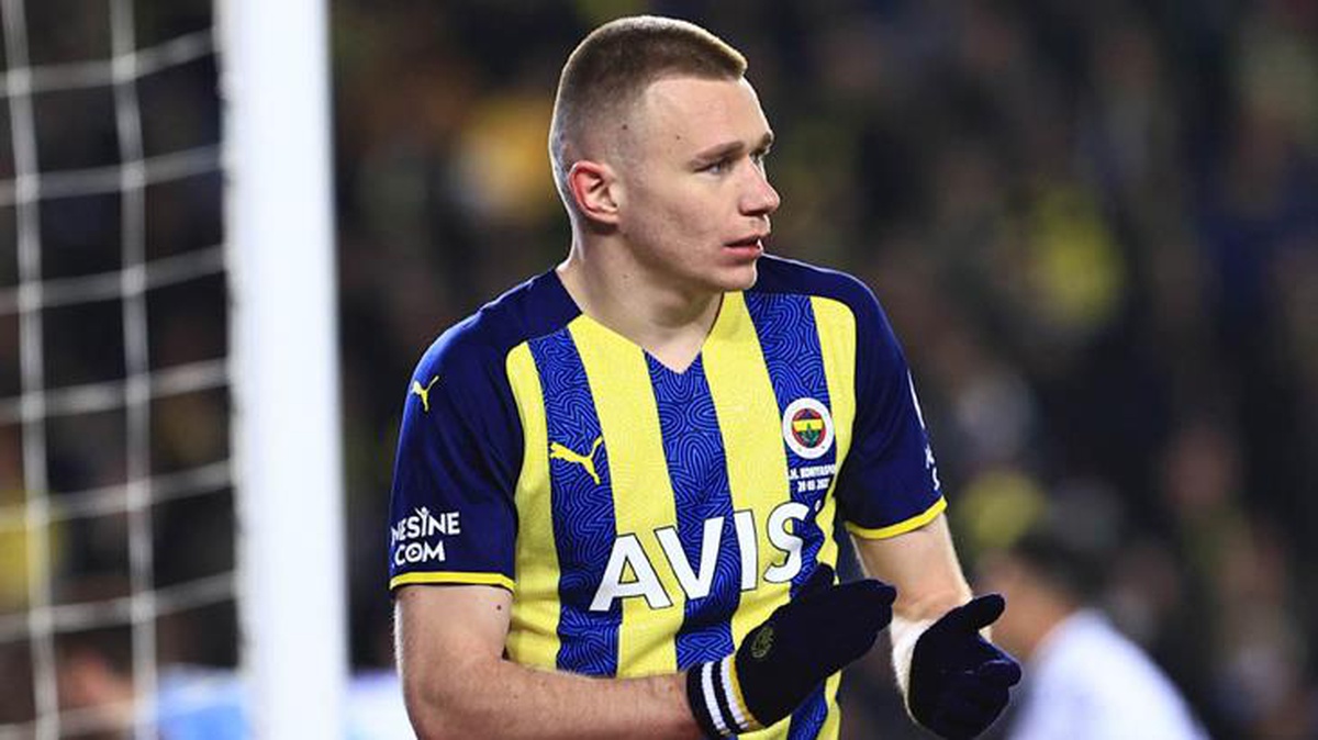 Fenerbahçe\'de Attila Szalai\'nin transfer olması halinde, Rodrigo Becao için çalışmalar başlayacak