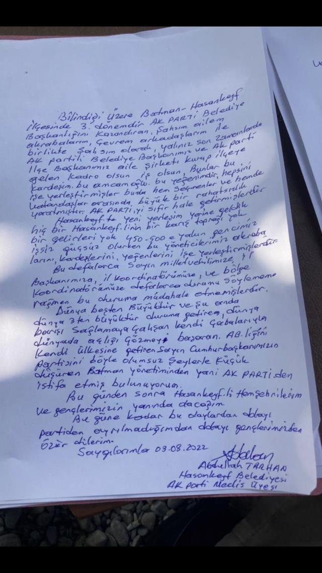 Hasankeyf Belediyesi Başkanvekili Abdullah Tarhan, 'Artık dayanamadım' deyip AK Parti'den istifa etti Hasankeyf Belediyesi Başkanvekili Abdullah Tarhan, 'Artık dayanamadım' deyip AK Parti'den istifa etti