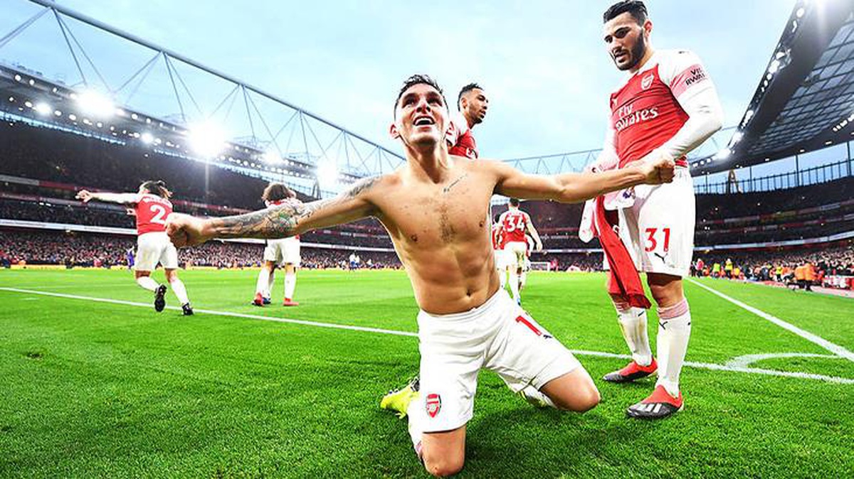 Lucas Torreira\'dan, Galatasaray taraftarını heyecanlandıran hamle! Beğendiği paylaşım transfer ihtimalini güçlendirdi