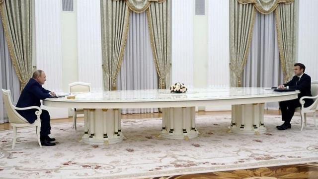 Putin'den Fransa'ya ayrı, Türkiye'ye ayrı tarife! Masa detayı dikkatleri üzerine çekti Putin'den Fransa'ya ayrı, Türkiye'ye ayrı tarife! Masa detayı dikkatleri üzerine çekti