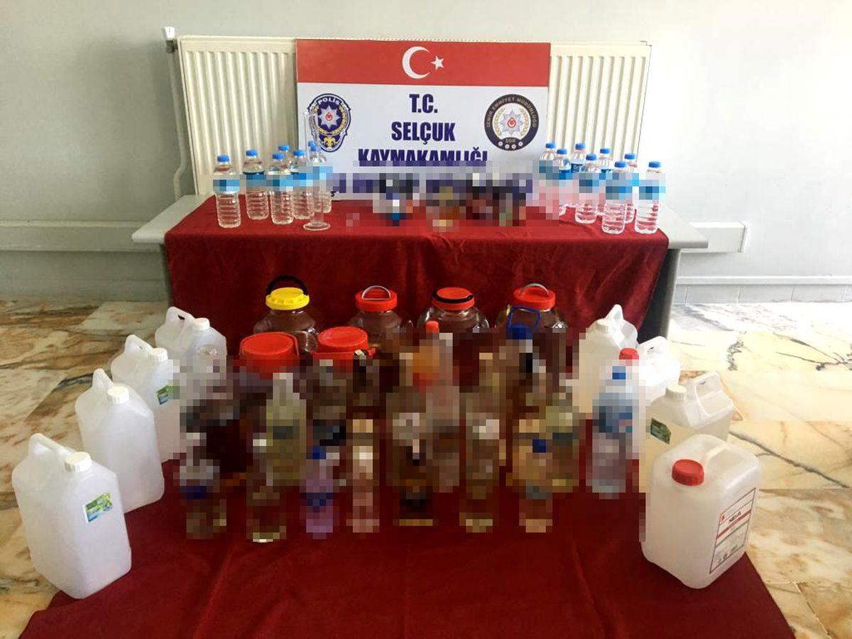 Selçuk\'ta sahte içki operasyonu