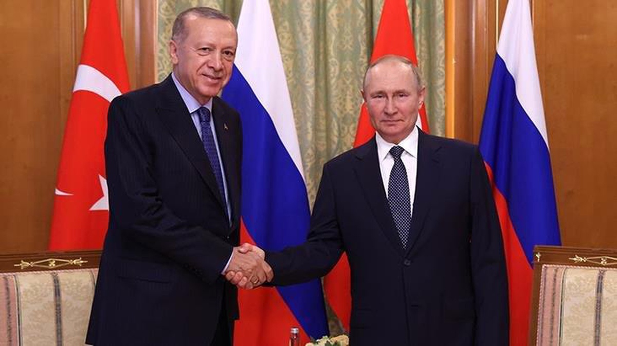 Soçi\'de yapılan Erdoğan-Putin zirvesinden sonra ortak bildiri: Suriye\'de tüm terör örgütlerine karşı dayanışma içinde mücadele edilecek