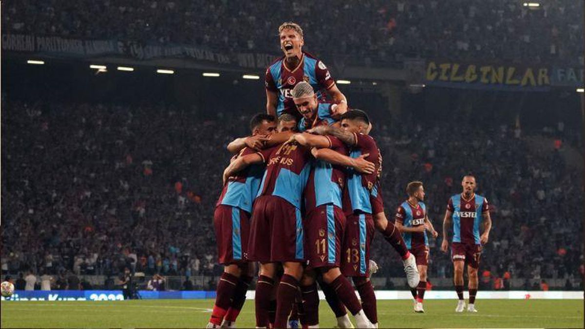 Süper Lig\'de sezon başlıyor! Son şampiyon Trabzonspor, açılış maçında İstanbulspor\'a konuk oluyor