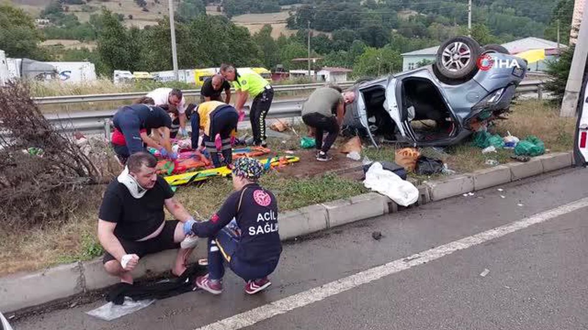 Tatil dönüşü takla atan otomobildeki yaşlı adam hayatını kaybetti