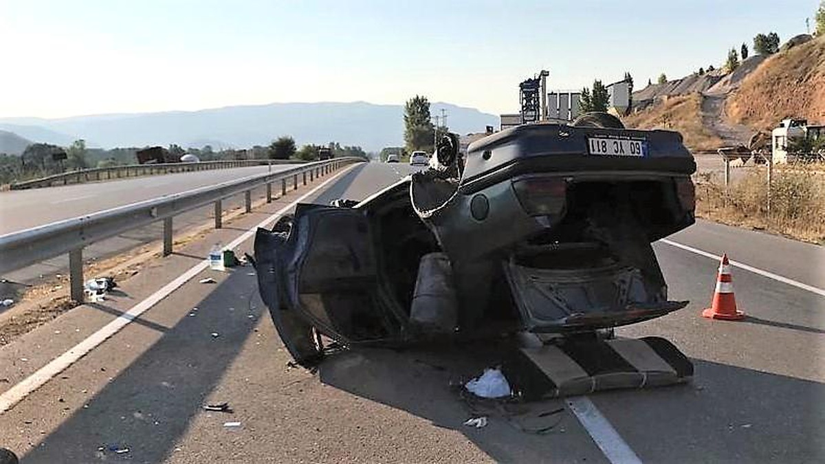 Tokat\'ta otomobil takla attı, 5 yaralı