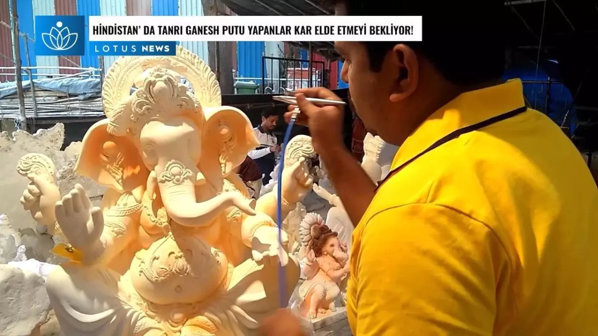 Video: Hindistan\'ın Maharaştra Eyaletinde Tanrı Ganesh Putu Yapanlar Bu Yıl Kar Etmeyi Umuyor