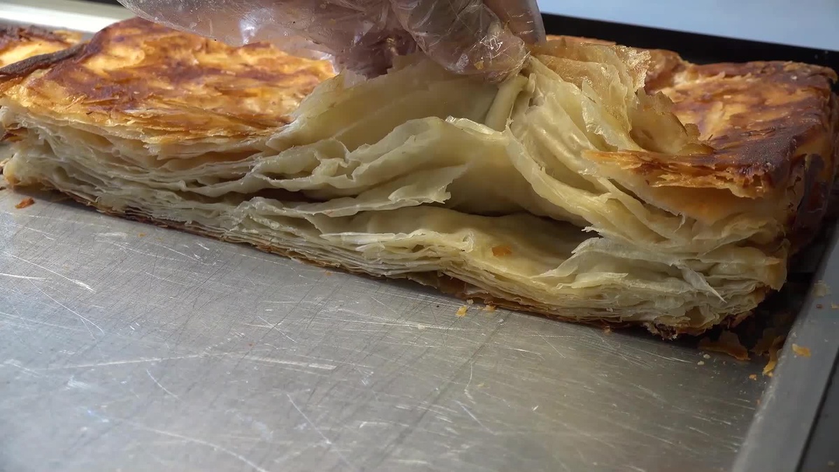 Aksaraylı Börekçi: "Vatandaş Ucuz Olsun Diye Boş Börek Soruyor, Biz de Çıkarmaya Başladık"