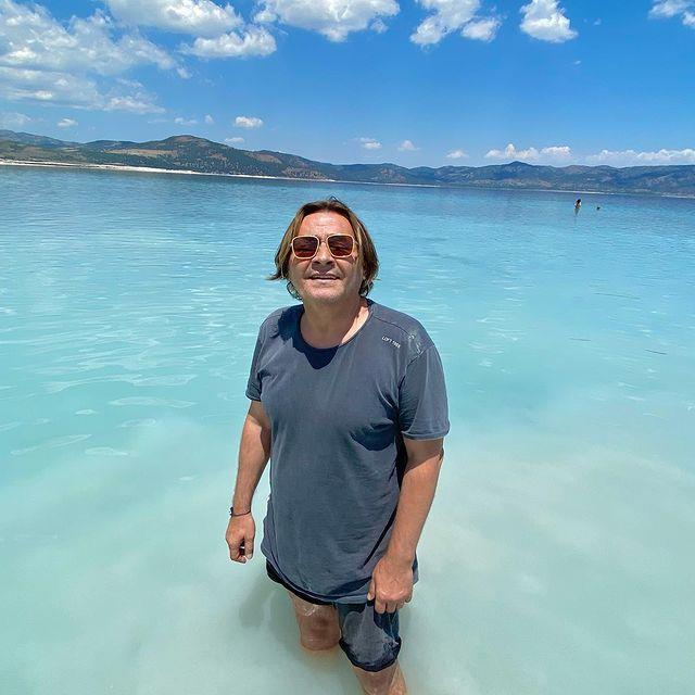 Armağan Çağlayan'dan 'Sonunu hazırlıyorsun' diyen takipçisine cevap: Eleştiri ve hakaret arasındaki çizgiyi öğrenin