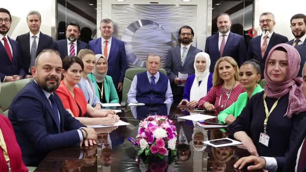 Cumhurbaşkanı Erdoğan: "Avrupa\'nın istikrar ve güvenliği için Türkiye\'nin yeri aşikâr. Bu rolümüzü küresel tahıl krizinin çözümünde öncü olarak bir...