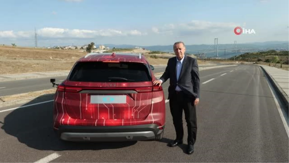 Cumhurbaşkanı Erdoğan yerli otomobil TOGG\'un direksiyonuna geçti