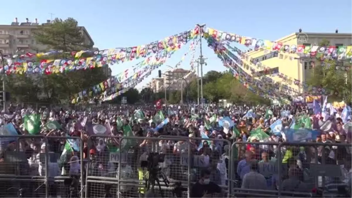 HDP Eş Genel Başkanı Mithat Sancar, Diyarbakır\'daki mitingde konuştu Açıklaması