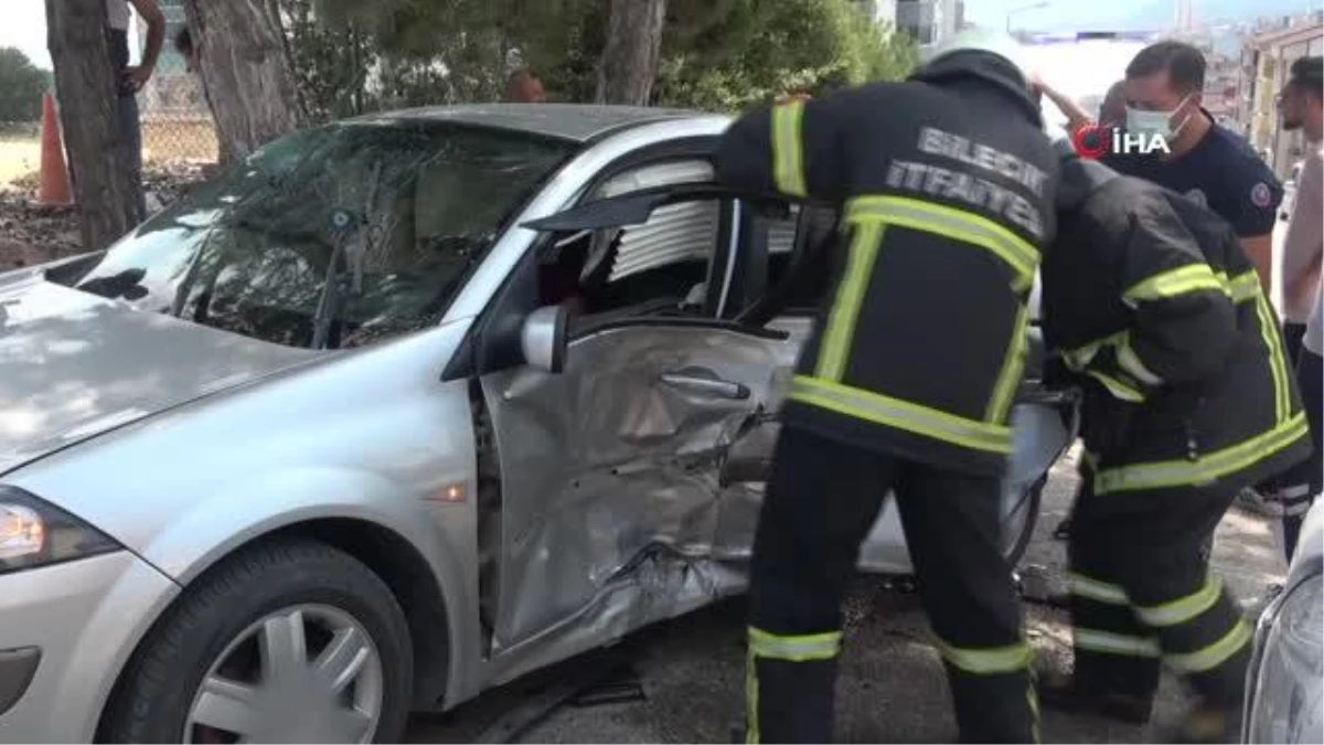 Düğüne gelen aile kaza yaptı, 3 kişi yaralandı