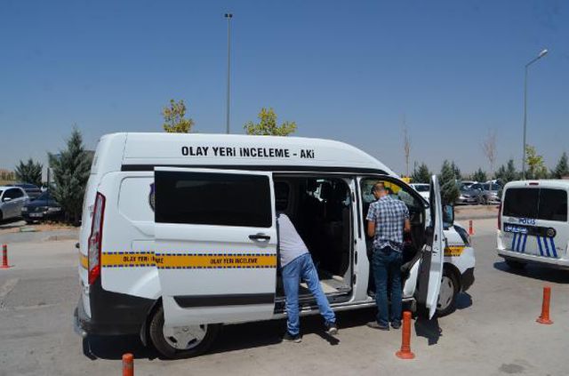Kız arkadaşını silahla vurup ağır yaraladı, 'Şaka yaparken oldu' diye kendini savundu