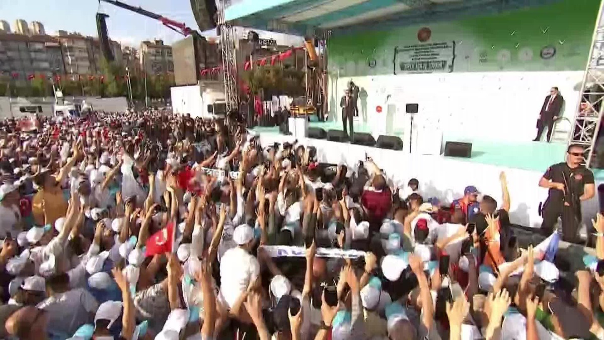 Erdoğan\'dan Akşener\'e "Uyuşturucu" Yanıtı: "Bizim İktidarımızda Ne Sulu Ne Kuru, Uyuşturucuya Yer Yoktur.