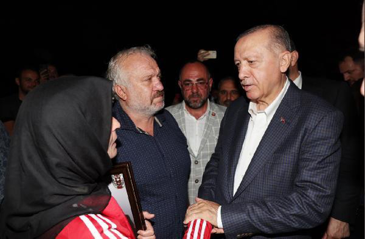 Erdoğan: Türkiye\'yi bu küresel fırtınadan da sahil-i selamete mutlaka çıkaracağız (3)