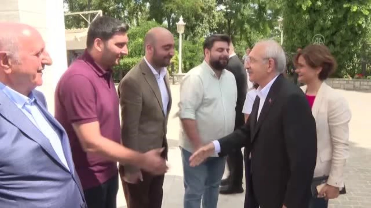 Kılıçdaroğlu, Gezi Parkı olaylarına ilişkin davada tutuklananların aileleriyle buluştu