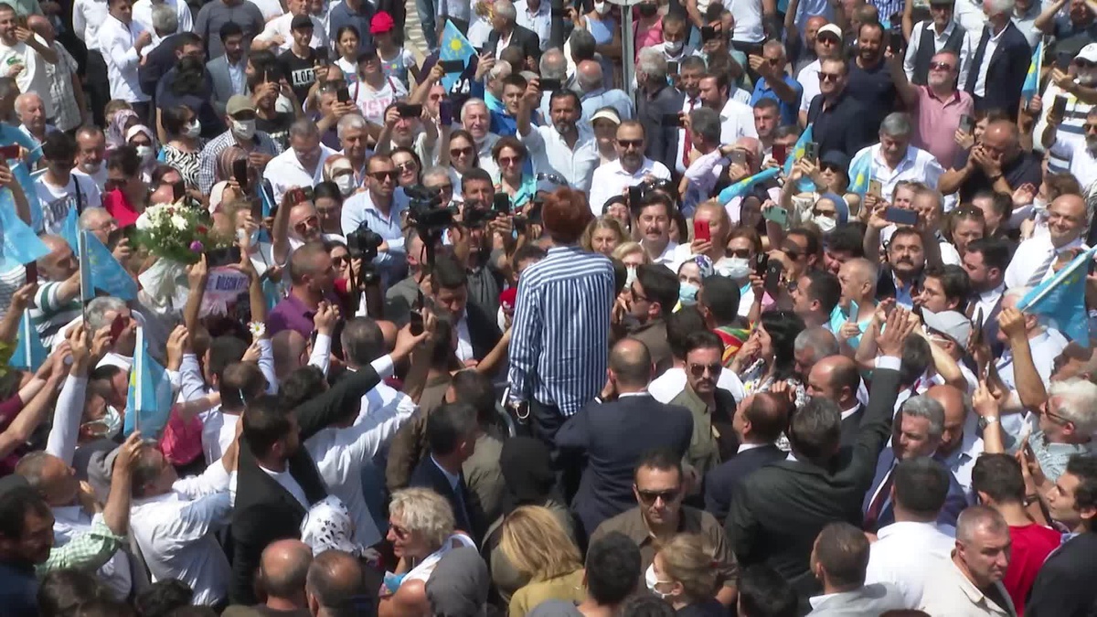 Meral Akşener: "Öyle Cevaplar Veririm Ki Kimse Yerinden Kalkamaz Ama Çözüm Değil"