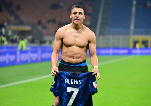 Torreira ve Mertens ile anlaşan Cimbom, bir süper yıldızla daha görüştü Torreira ve Mertens ile anlaşan Cimbom, bir süper yıldızla daha görüştü