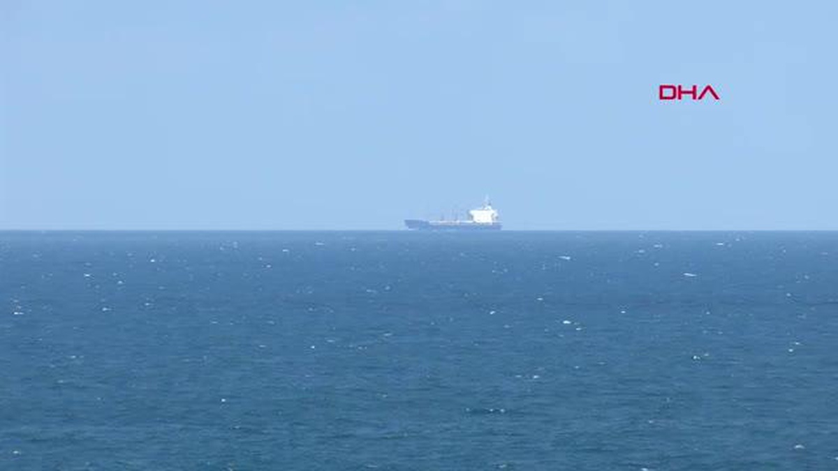 UKRAYNA\'DAN ÇIKAN 3 GEMİDEN İLKİ İSTANBUL AÇIKLARINA ULAŞTI -1