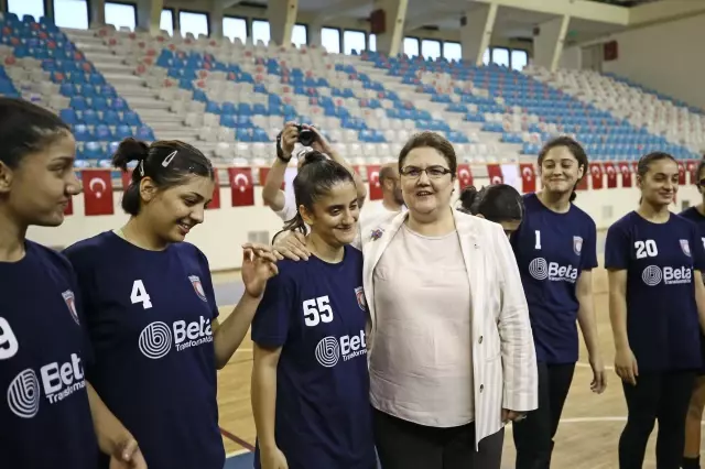 Bakan Derya Yanık 'Hiçbiri kalmayacak' diyerek Suriyelilerin gidişi için 2023'ü işaret etti