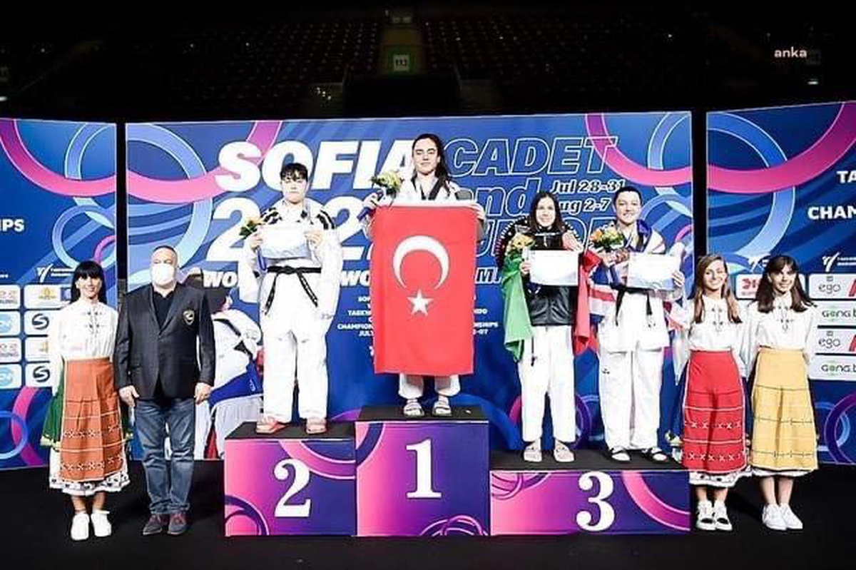 Ankara Büyükşehir Belediye Spor Kulübü Sporcusu Sude Yaren Uzunçavdar, Dünya Gençler Tekvando Şampiyonası\'nda Dünya Şampiyonu Oldu