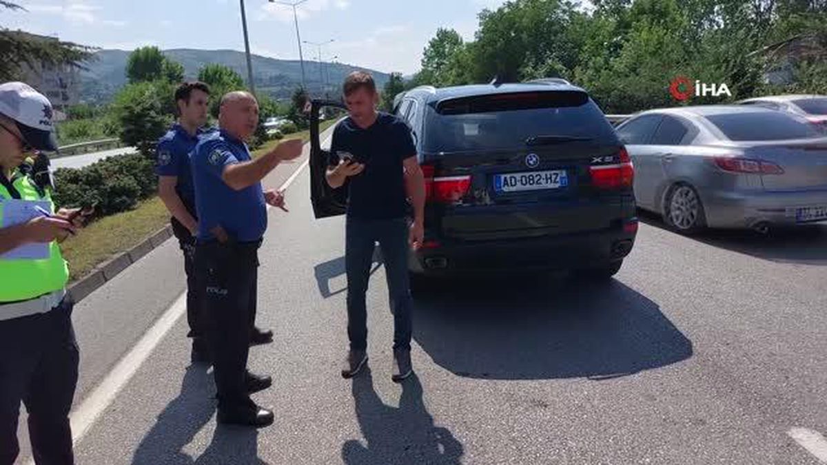Kaza geçiren anne, kıyafeti tutuşarak yanan oğlunun yanına koştu