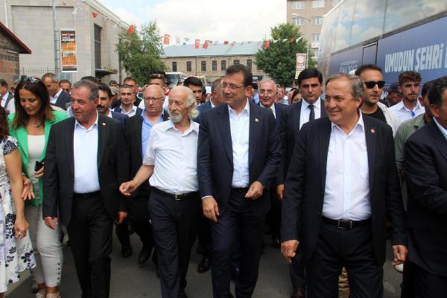 Ekrem İmamoğlu: Altılı masanın en çalışkan neferi olacağım Ekrem İmamoğlu: Altılı masanın en çalışkan neferi olacağım