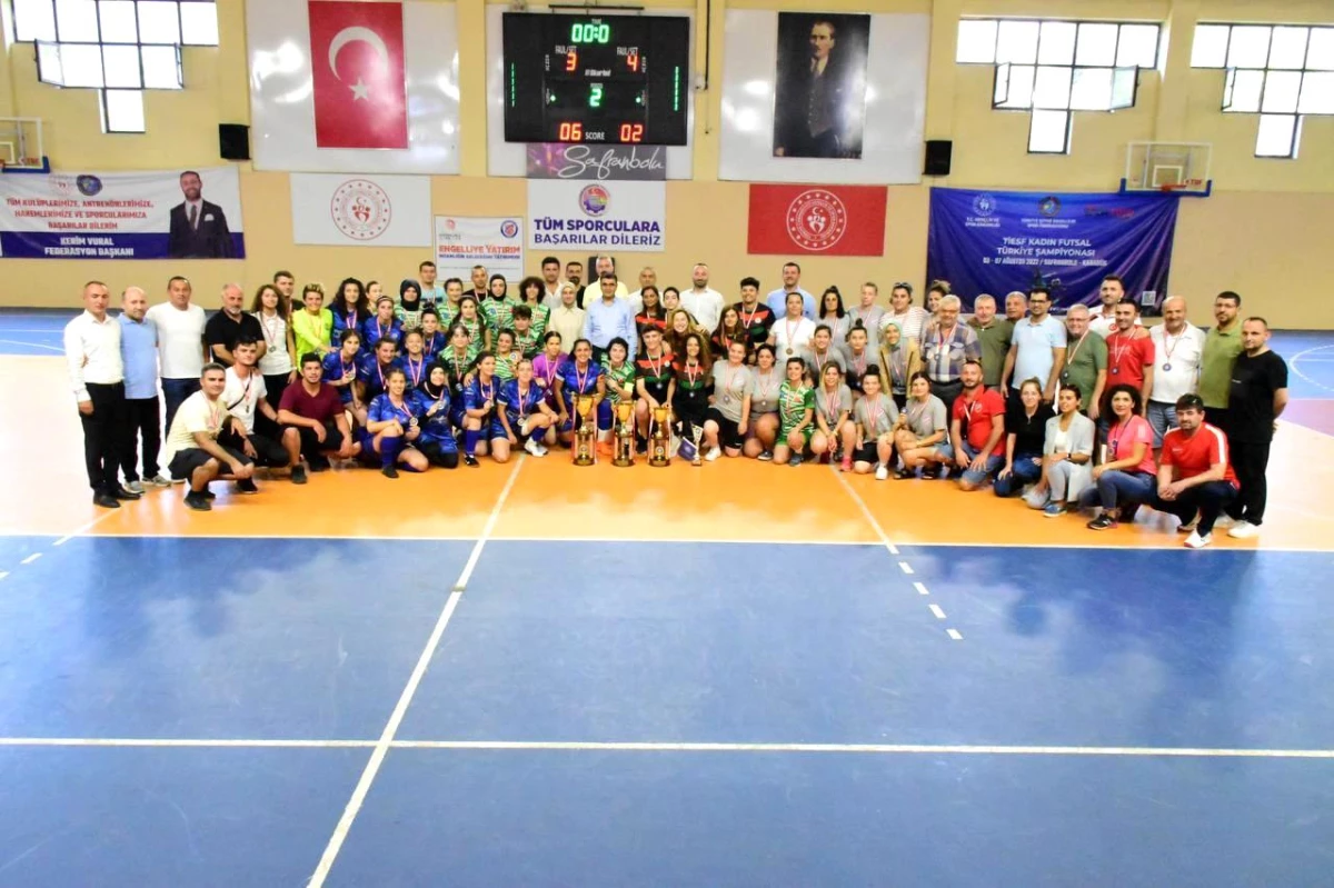 İşitme Engelliler Kadın Futsal Türkiye Şampiyonası sona erdi