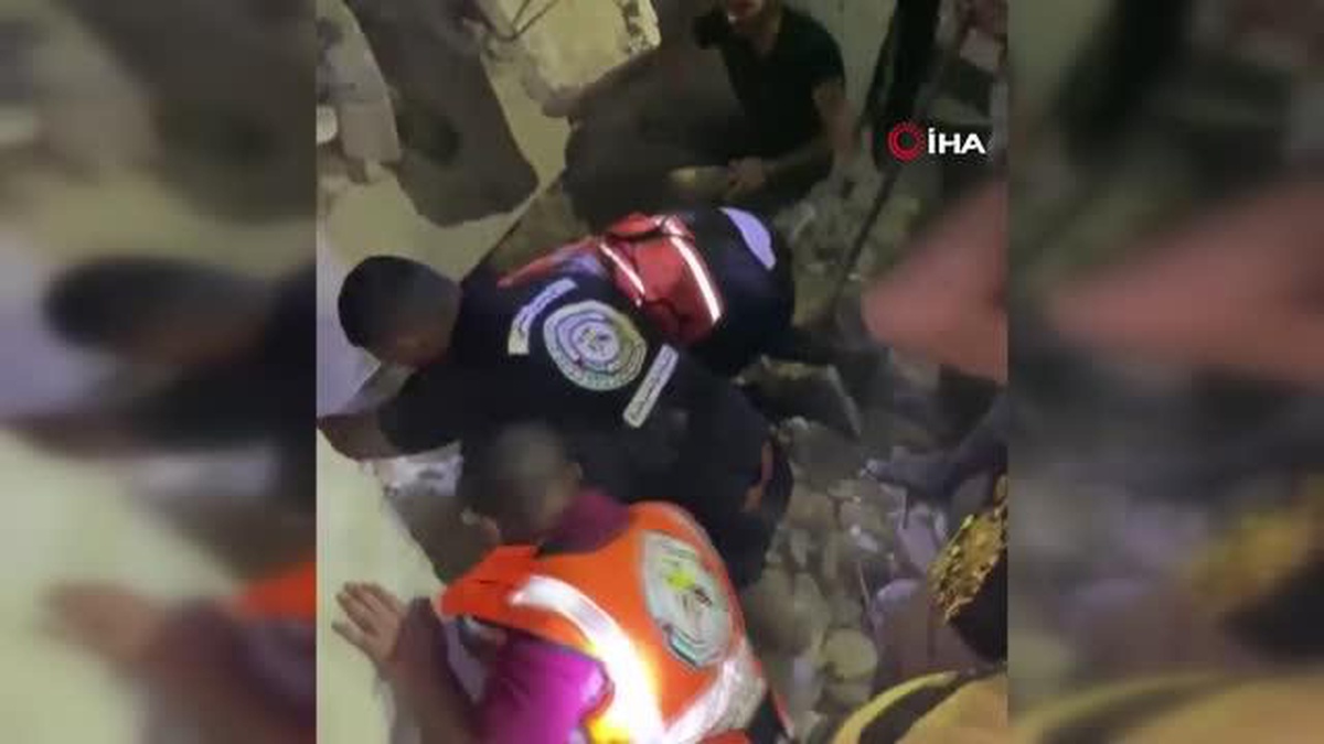 İsrail, Gazze Şeridi\'ndeki Refah bölgesini vurdu: 8 ölü