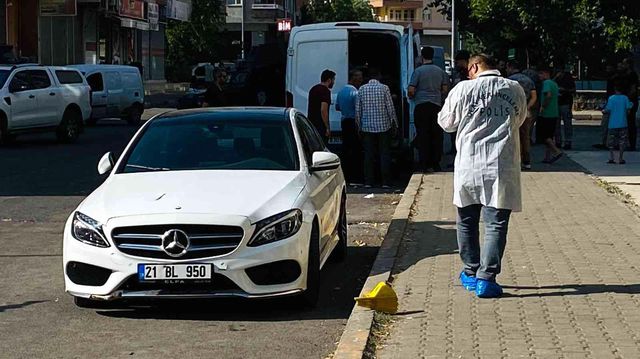 Yumurta satıcısına kurşun yağdırıp, çevredekileri 'Karışmayın, namus meselesi' diye dağıttılar Yumurta satıcısına kurşun yağdırıp, çevredekileri 'Karışmayın, namus meselesi' diye dağıttılar